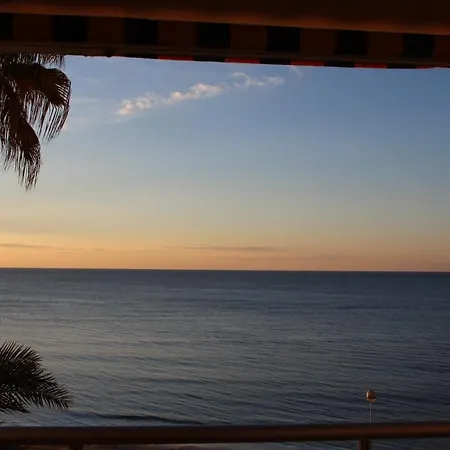 Primera Linea Playa El Palmeral Apartment
