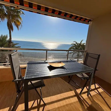 Primera Linea Playa El Palmeral Апартаменты *